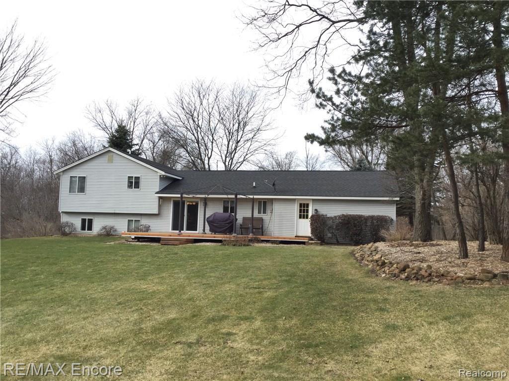 8722 Eaton Road Davisburg, MI 48350 - Photo 23 of 28 back of house 2.jpg
