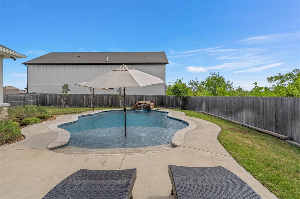 624 Lindsay Lane Robinson, TX 76706 - Photo 31 of 39 a view of a swimming pool with a patio