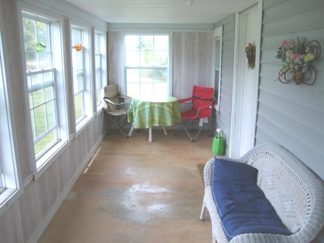 7891 Dickerson Mill Road Moneta, VA 24121 - Photo 4 of 17 Florida room