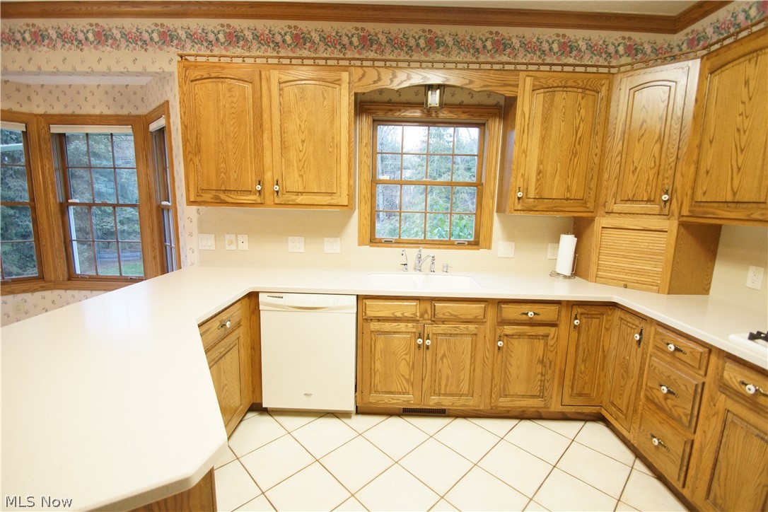 3075 Mill Ridge Circle Northwest Canton, OH 44708 - Photo 9 of 35 Gallery Image 9