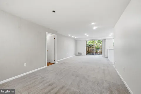 $245,000 | 1637 Oakwood Drive, Unit S115, Narberth, PA 19072