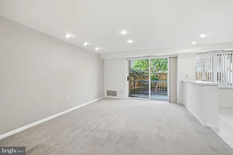 $245,000 | 1637 Oakwood Drive, Unit S115, Narberth, PA 19072