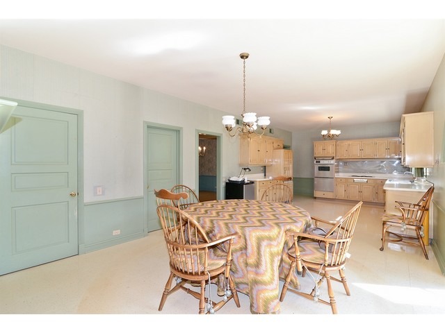 350 Uvedale Road Riverside, IL 60546 - Photo 13 of 19