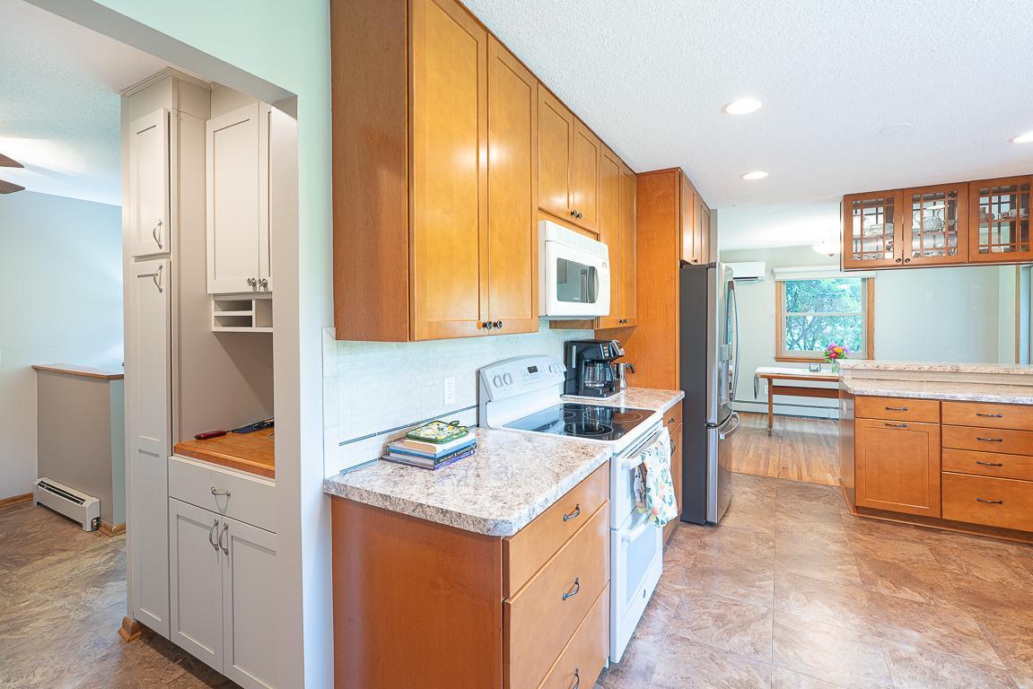4832 Decatur Avenue North New Hope, MN 55428 - Photo 10 of 26 Gallery Image 10