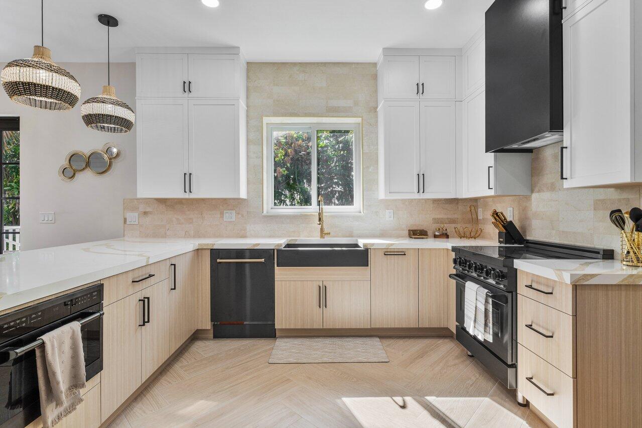 1920 Spanish Trail Delray Beach, FL 33483 - Photo 11 of 23 022-1920SpanishTrail-DelrayBeach-FL-3348