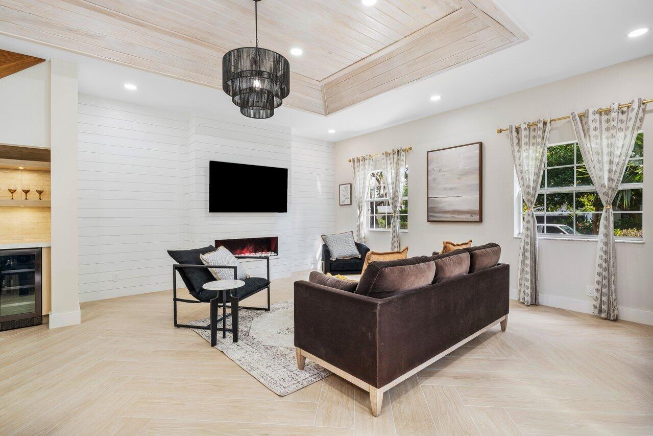 1920 Spanish Trail Delray Beach, FL 33483 - Photo 5 of 23 005-1920SpanishTrail-DelrayBeach-FL-3348