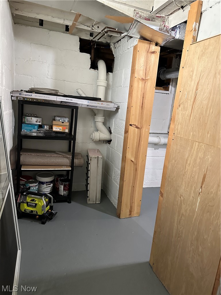 685 Thayer Street Akron, OH 44310 - Photo 23 of 34 Basement