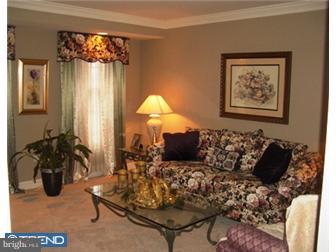 2941 Cotswold Road Reading, PA 19608 - Photo 3 of 12 Living Room