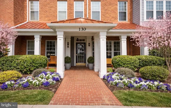 $589,900 | 130 Chevy Chase Street, Unit 202, Gaithersburg, MD 20878