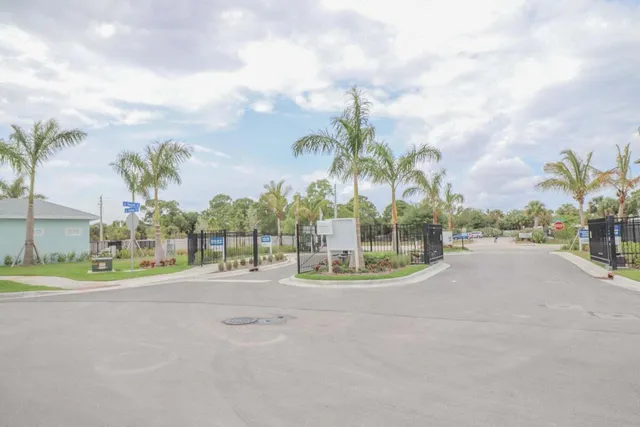 $2,700 | 357 Southeast Angler Drive, Stuart, FL 34994