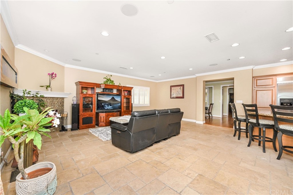 10450 Rose Ann Circle Cypress, CA 90630 - Photo 12 of 52