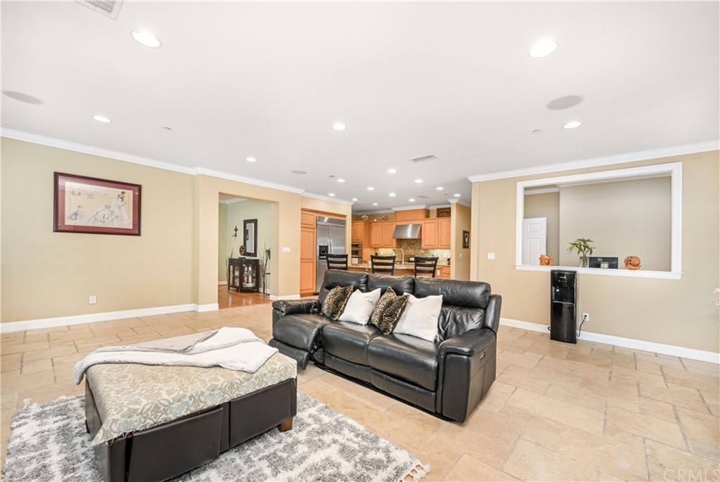 10450 Rose Ann Circle Cypress, CA 90630 - Photo 13 of 52