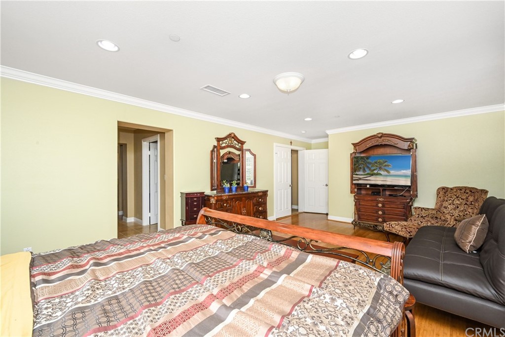 10450 Rose Ann Circle Cypress, CA 90630 - Photo 32 of 52