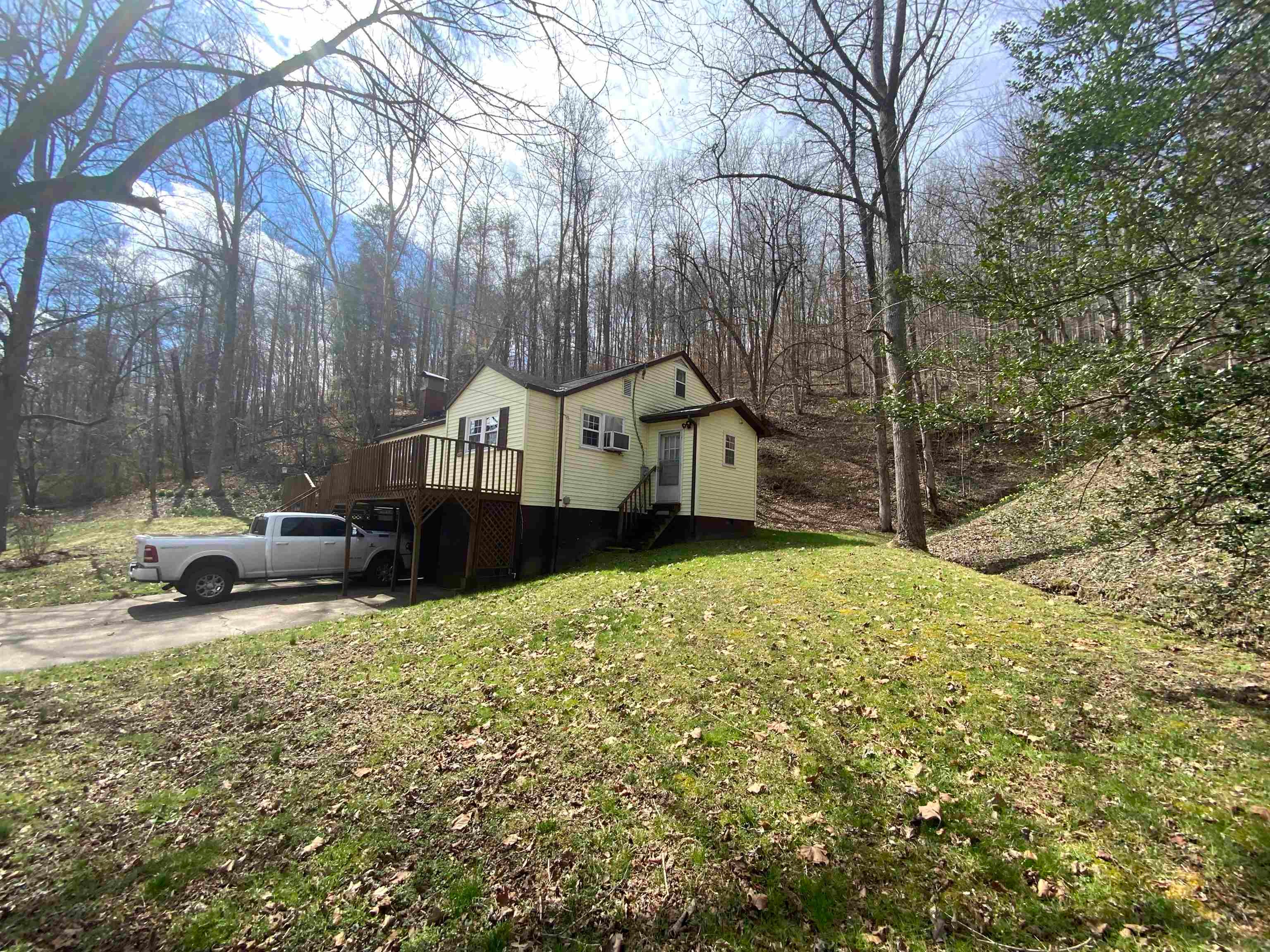 18515 East Lynn Road Genoa, WV 25517 - Photo 2 of 23 Gallery Image 2