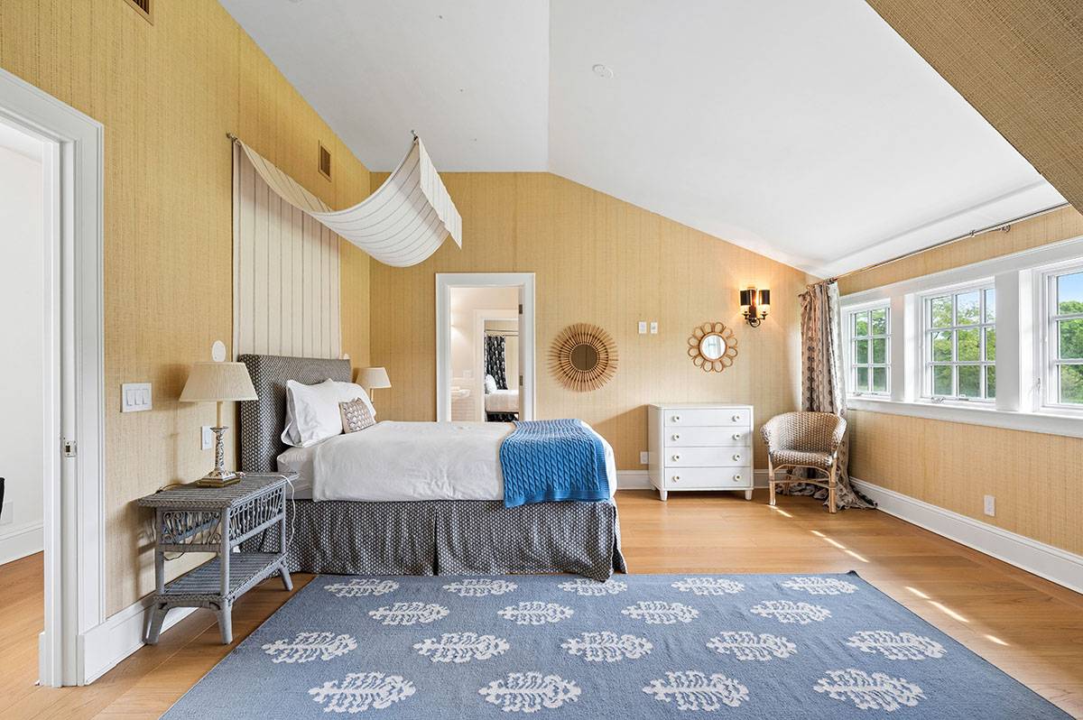 1 Green Hollow Road East Hampton, NY 11937 - Photo 19 of 36