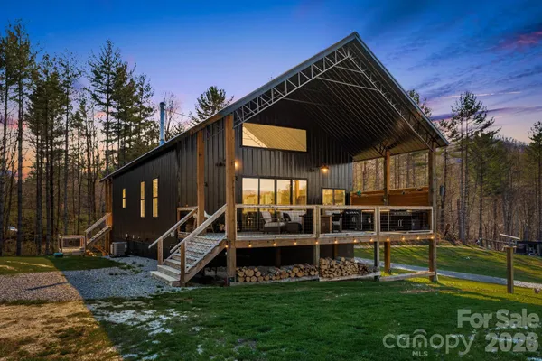 $899,000 | 4530 Double Island Road, Green Mountain, NC 28740