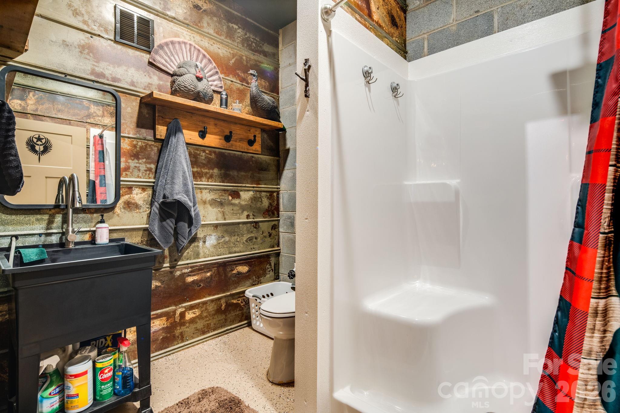 4530 Double Island Road Green Mountain, NC 28740 - Photo 38 of 48