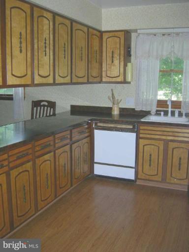 10058 Meetze Road Midland, VA 22728 - Photo 23 of 30 Kitchen