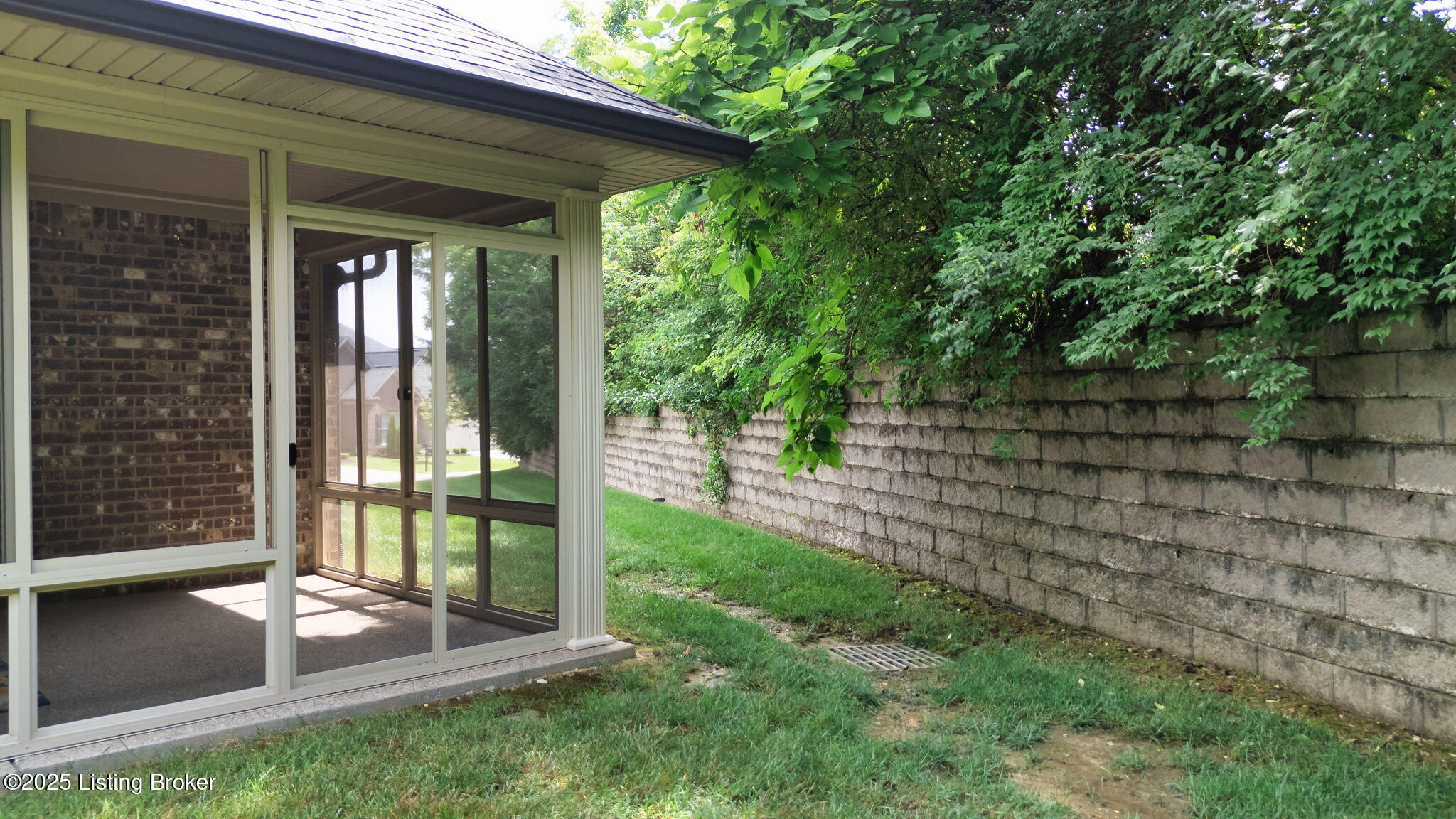 210 Maple Valley Road Louisville, KY 40245 - Photo 60 of 62 59-web-or-mls-DJI_20250701113245_0841_D-
