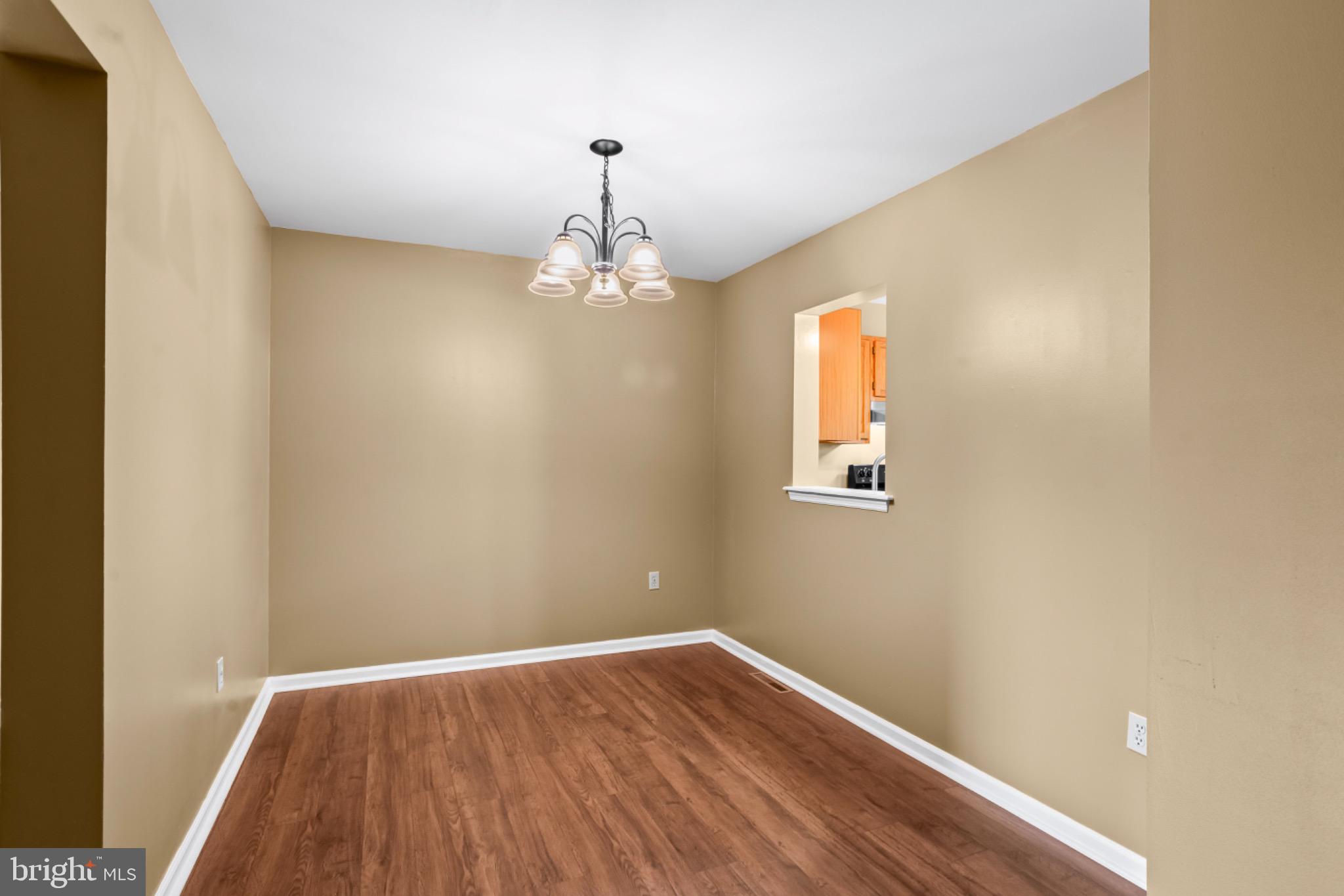 2905 Newport Way Reading, PA 19608 - Photo 10 of 34 Gallery Image 10