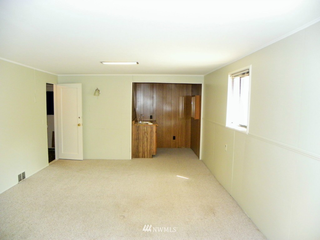 1306 Perry Avenue Bremerton, WA 98310 - Photo 16 of 25 Gallery Image 16