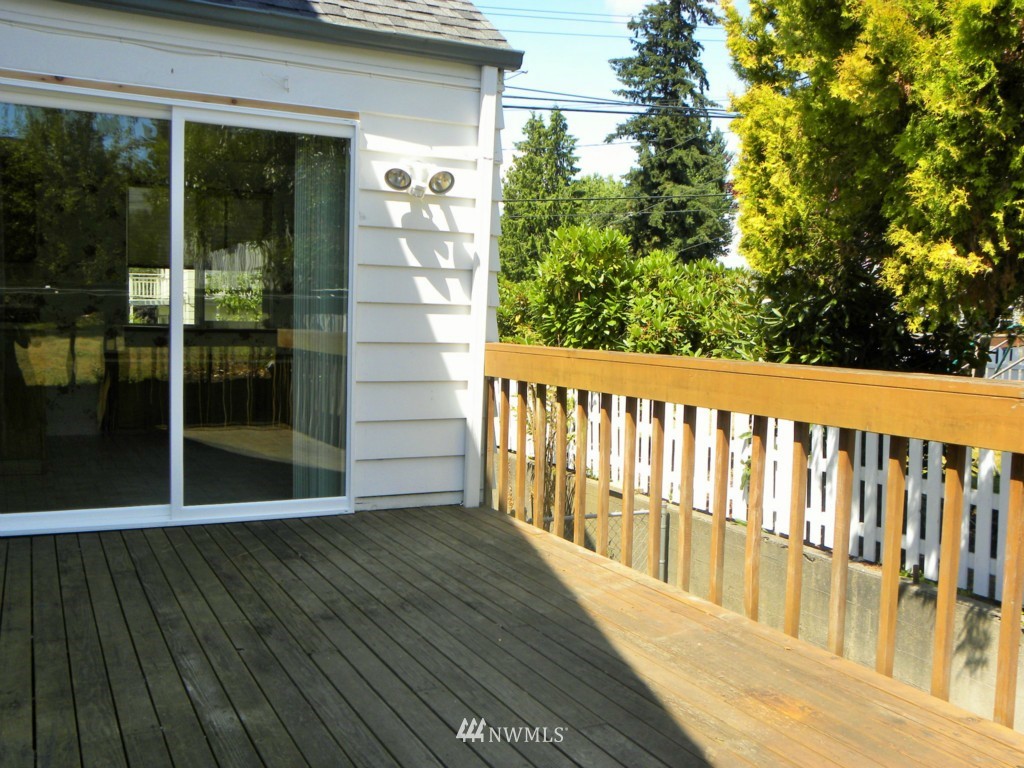 1306 Perry Avenue Bremerton, WA 98310 - Photo 19 of 25 Gallery Image 19