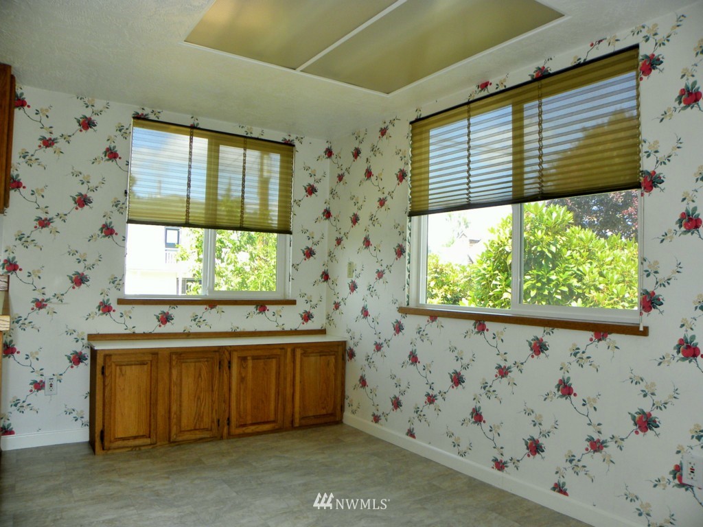 1306 Perry Avenue Bremerton, WA 98310 - Photo 7 of 25 Gallery Image 7