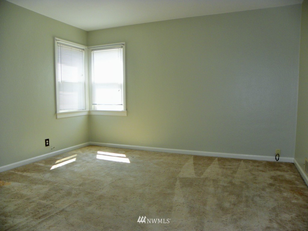 1306 Perry Avenue Bremerton, WA 98310 - Photo 10 of 25 Gallery Image 10