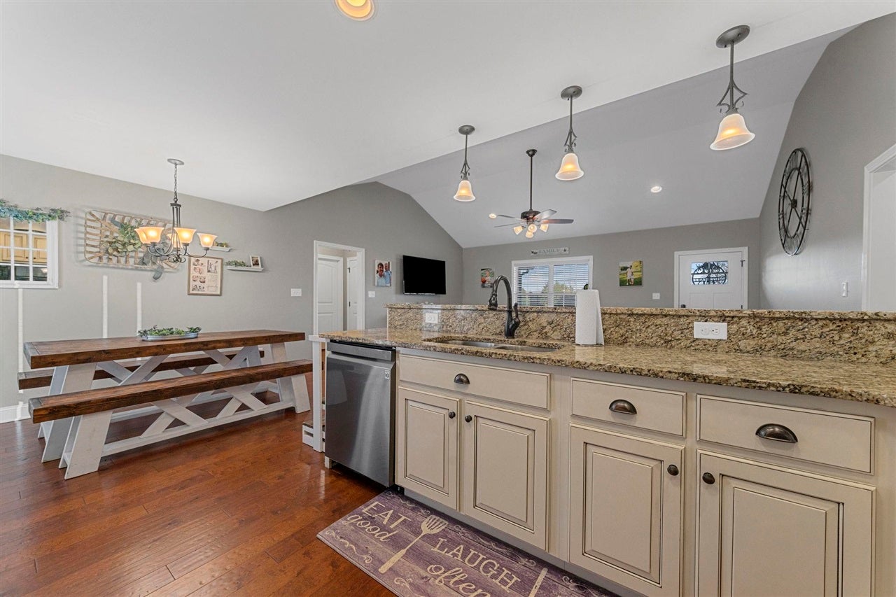 447 New Grove Road Smiths Grove, KY 42171 - Photo 14 of 29 Gallery Image 14