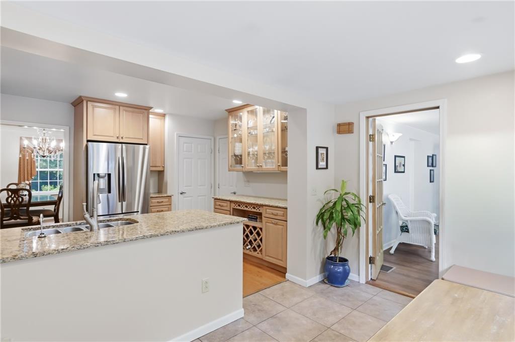 401 Robertson Road Hermitage, PA 16148 - Photo 15 of 47