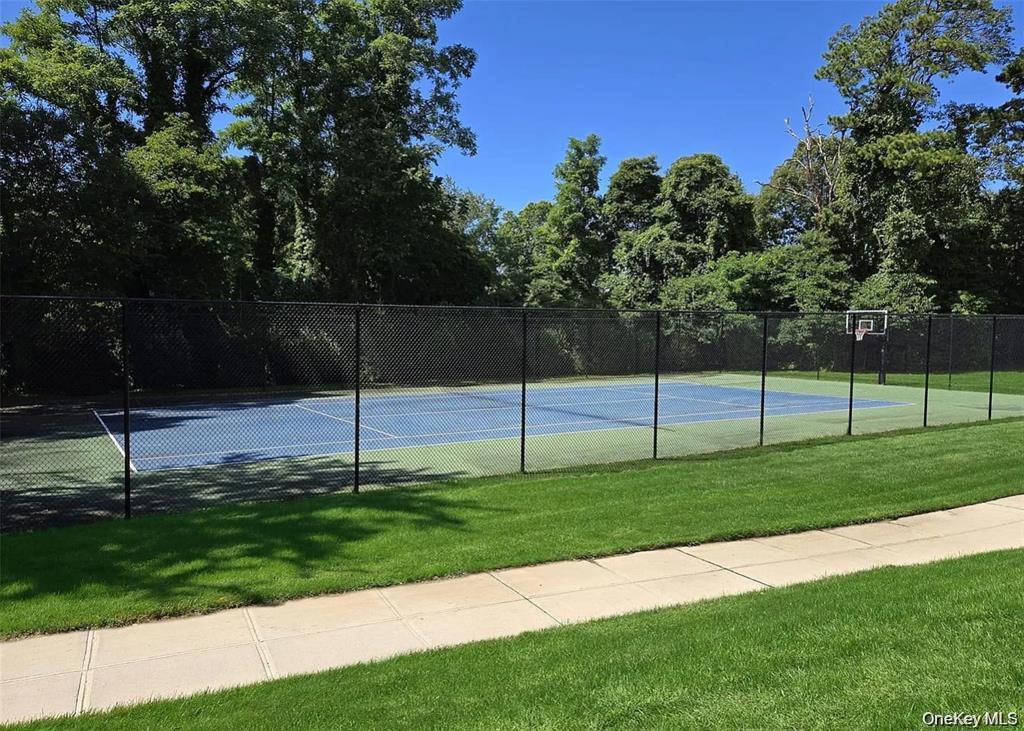 655 Middle Country Road, Unit 2H2 Coram, NY 11727 - Photo 35 of 37