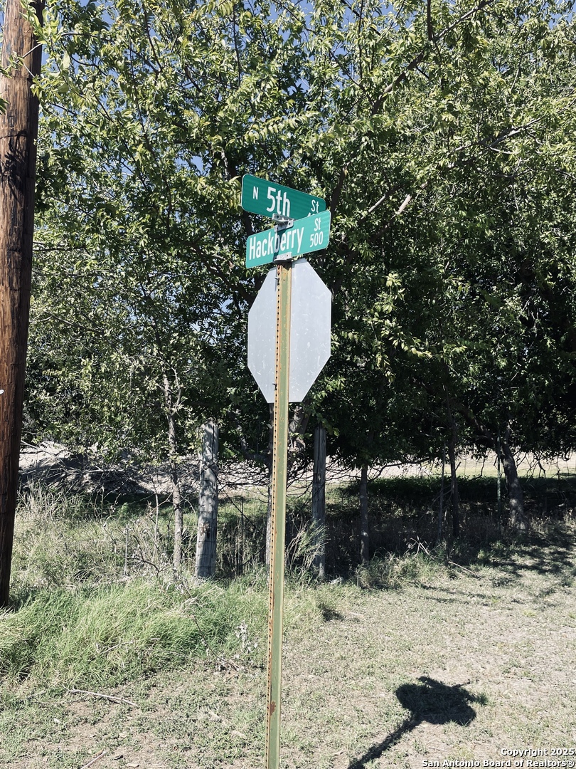 400 North 5th Street Junction, TX 76849 - Photo 2 of 11 a table and chairs in a yard