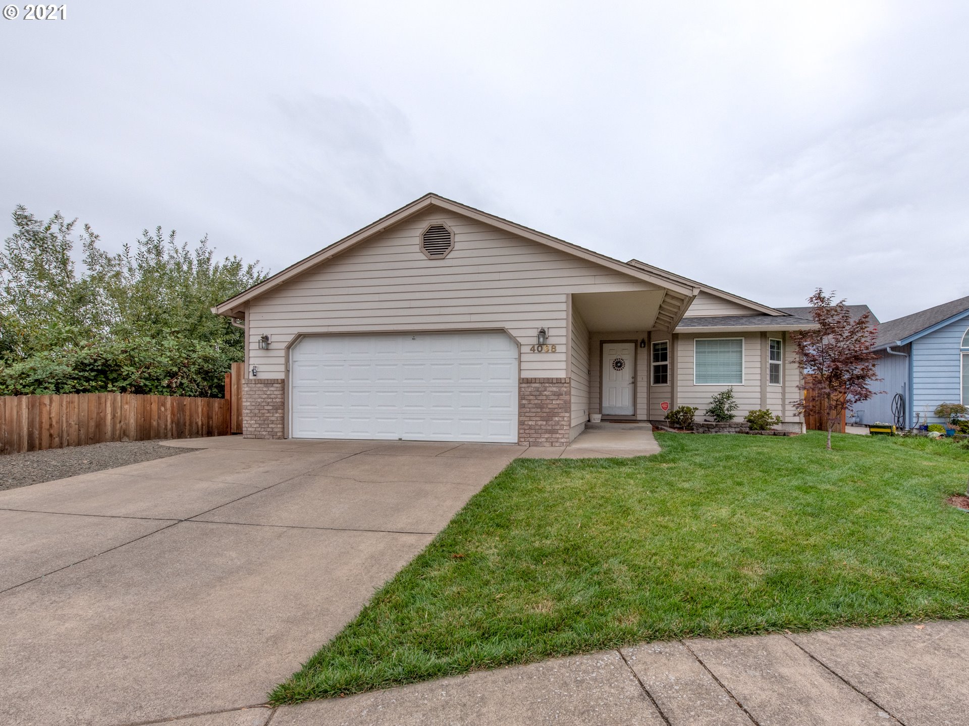 4068 Forsythia Street Springfield, OR 97478 - Photo 1 of 20