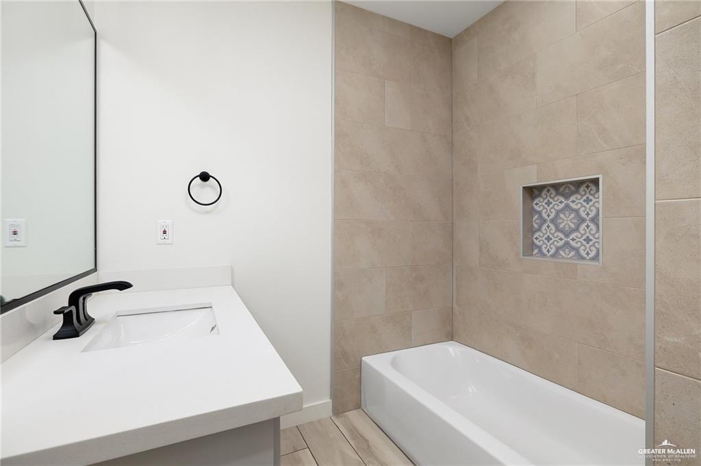 321 East Stubbs Street Edinburg, TX 78539 - Photo 11 of 18