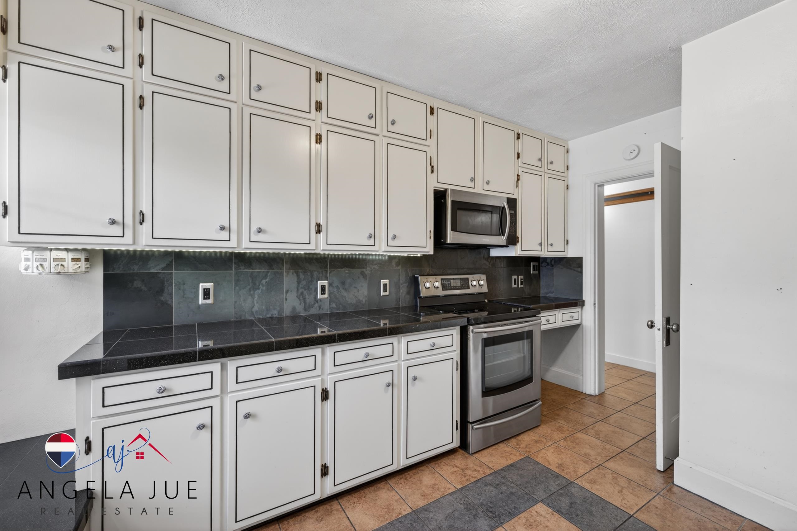 1042 South David Street Casper, WY 82601 - Photo 16 of 50