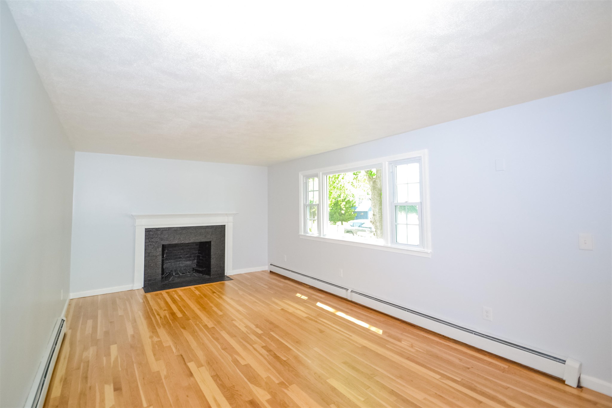 25 Post Road North Hampton, NH 03862 - Photo 12 of 31