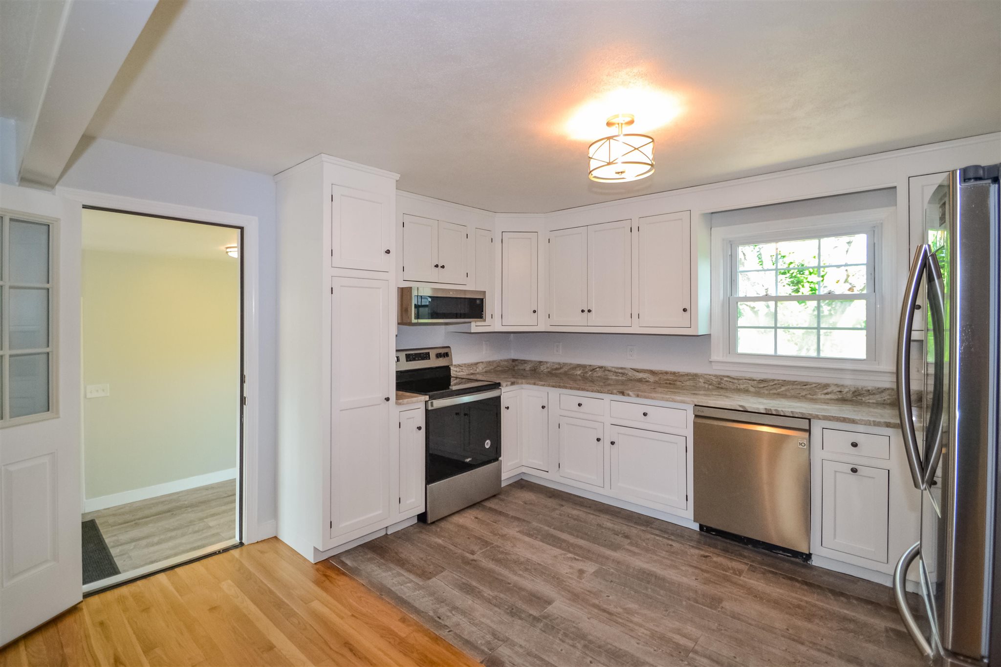 25 Post Road North Hampton, NH 03862 - Photo 7 of 31