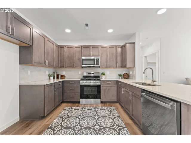 $455,990 | 5184 Holly Street, Springfield, OR 97478