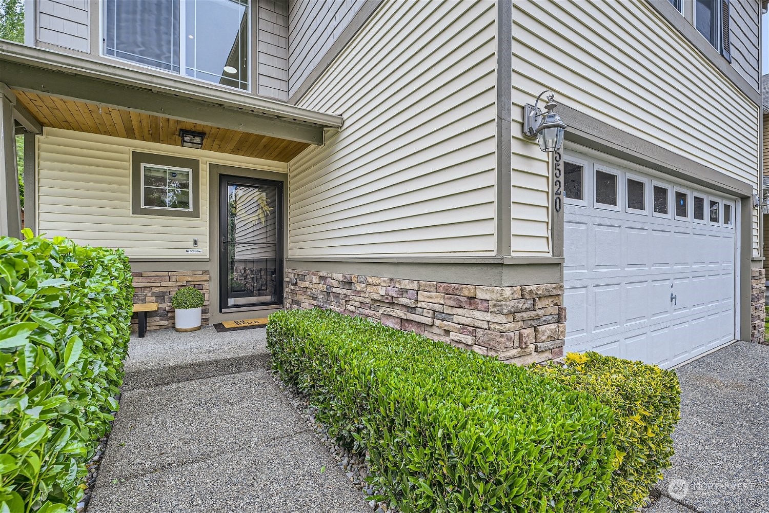15520 36th Drive Southeast Bothell, WA 98012 - Photo 3 of 28 Gallery Image 3