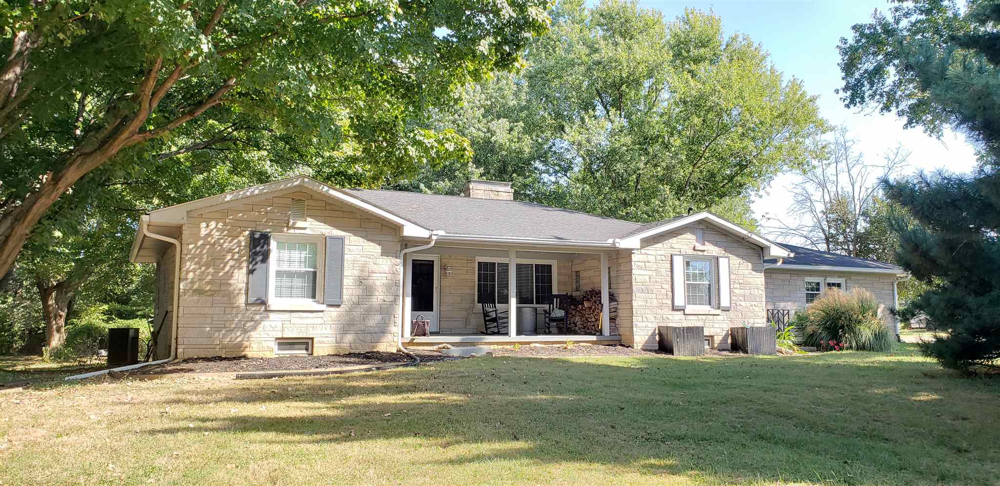 420 South Eickhoff Road Evansville, IN 47712 - Photo 1 of 35 Gallery Image 1