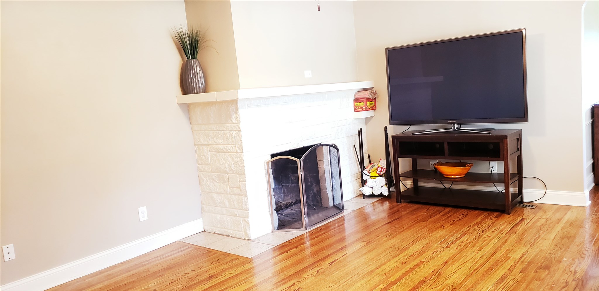 420 South Eickhoff Road Evansville, IN 47712 - Photo 13 of 35 Gallery Image 13