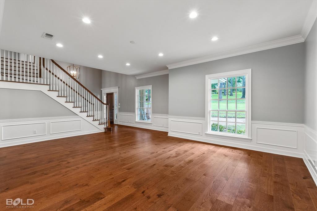 6012 East Ridge Drive Shreveport, LA 71106 - Photo 13 of 40 Formal Dining Room - just off the entryway and open to kitchen