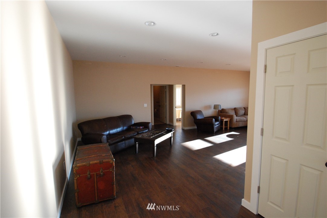 27 Avery Road Pateros, WA 98846 - Photo 5 of 18 Gallery Image 5