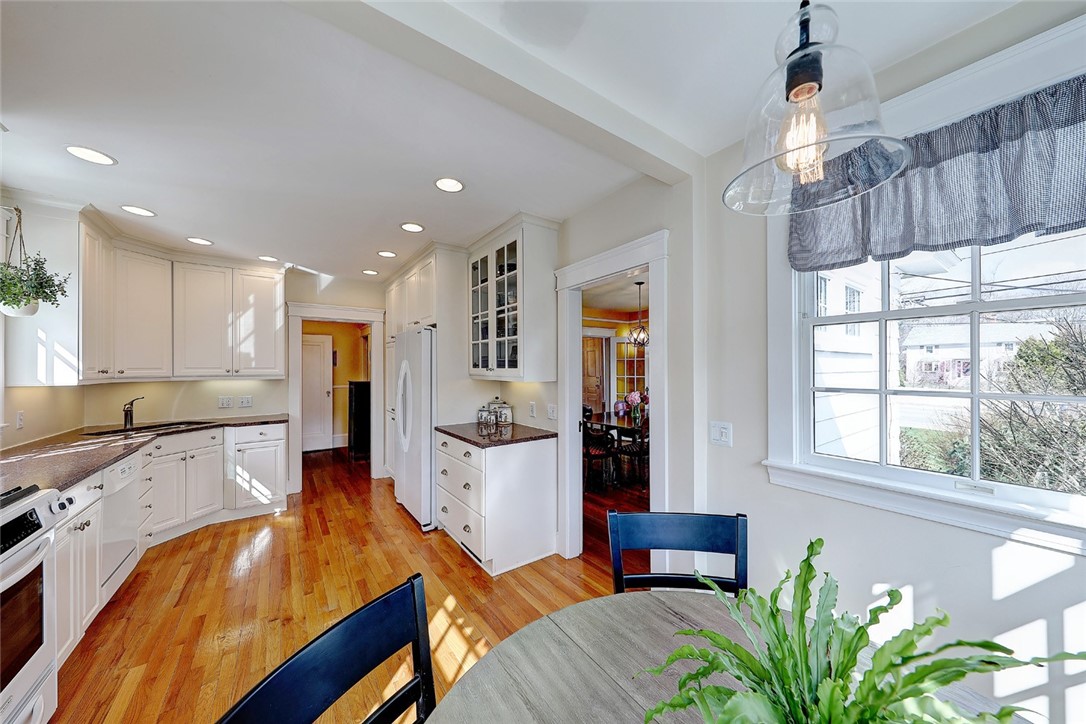 110 County Road Barrington, RI 02806 - Photo 17 of 48