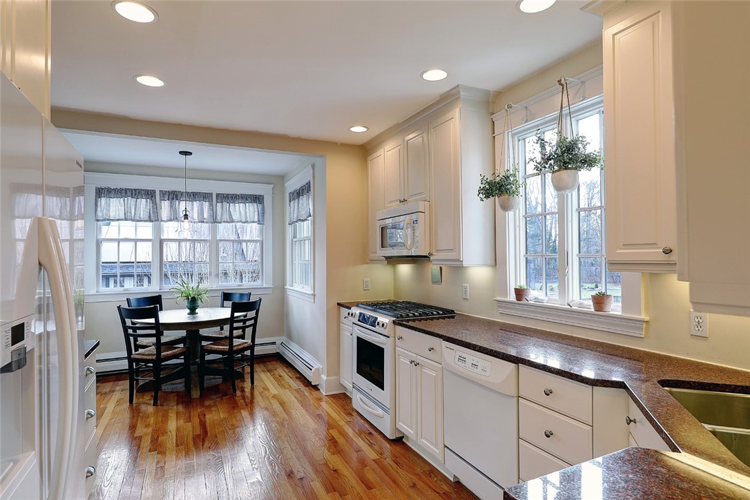 110 County Road Barrington, RI 02806 - Photo 20 of 48