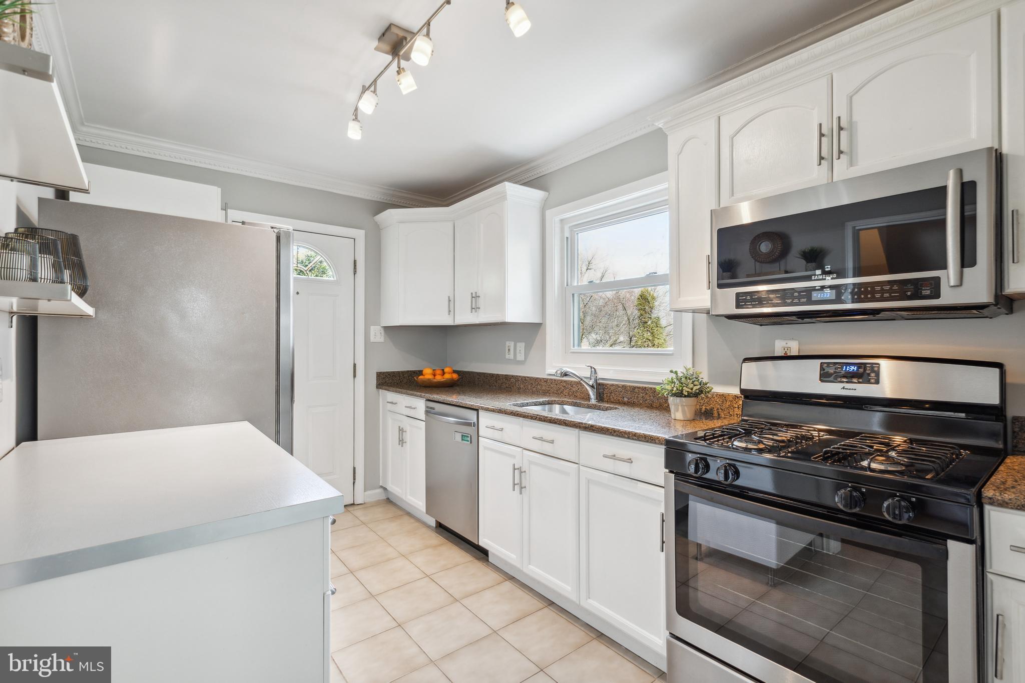 3018 Graham Road Falls Church, VA 22042 - Photo 8 of 36 Updated kitchen w/ SS appliances
