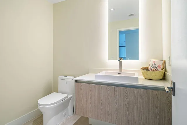 $21,500 | 3100 North Ocean Drive, Unit 1702P, Singer Island, FL 33404