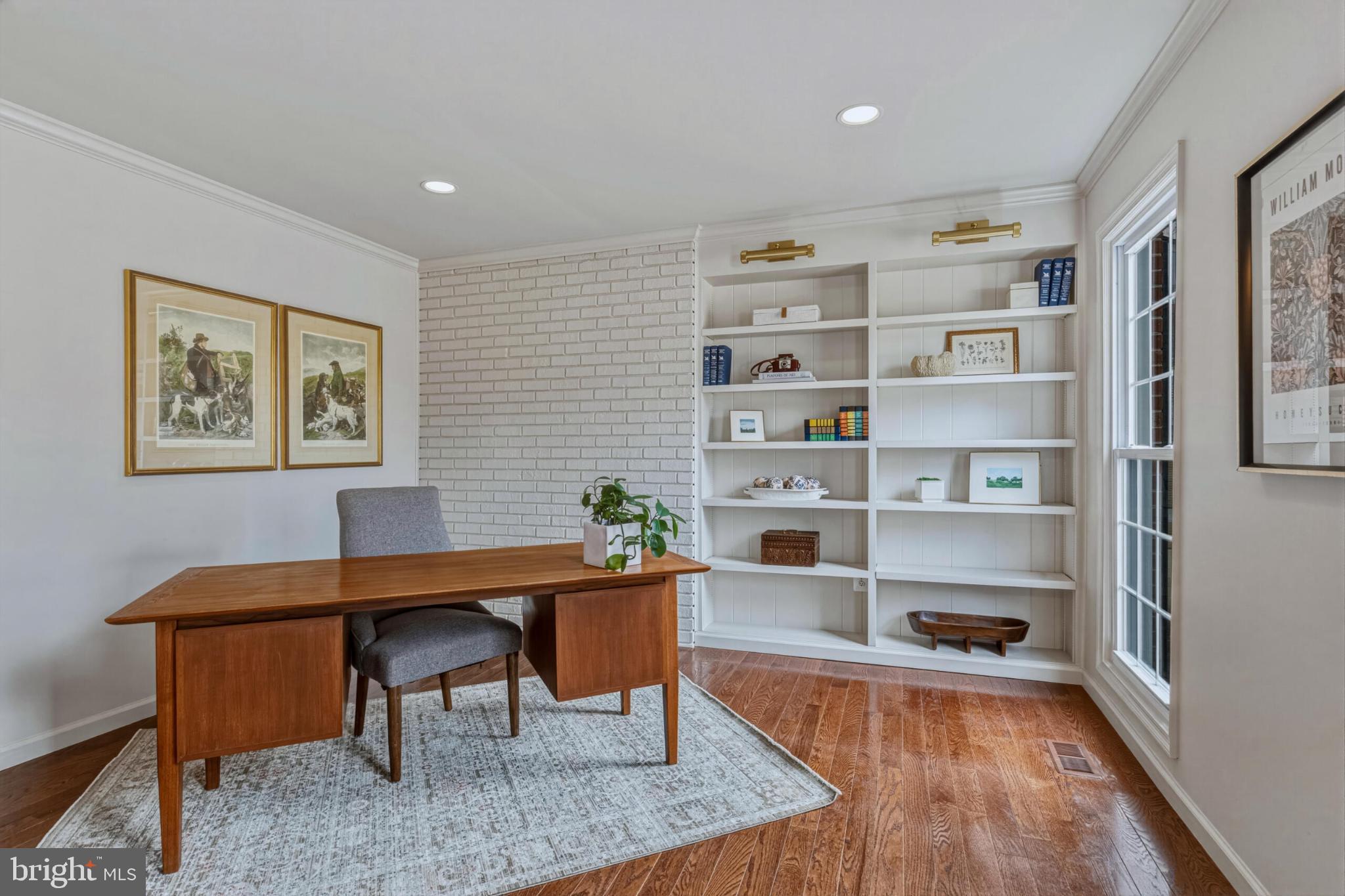 1331 Deep Run Lane Reston, VA 20190 - Photo 16 of 51 a workspace with furniture