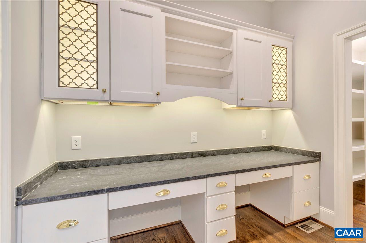 305 Spring Lane Charlottesville, VA 22903 - Photo 16 of 50 Gallery Image 16