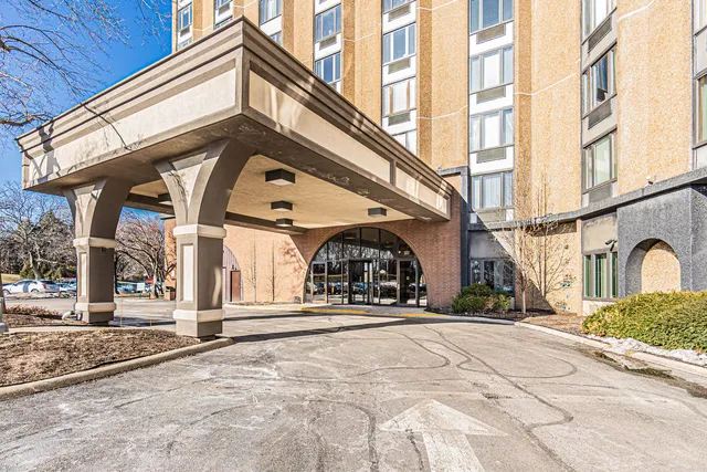 a view of a building entrance